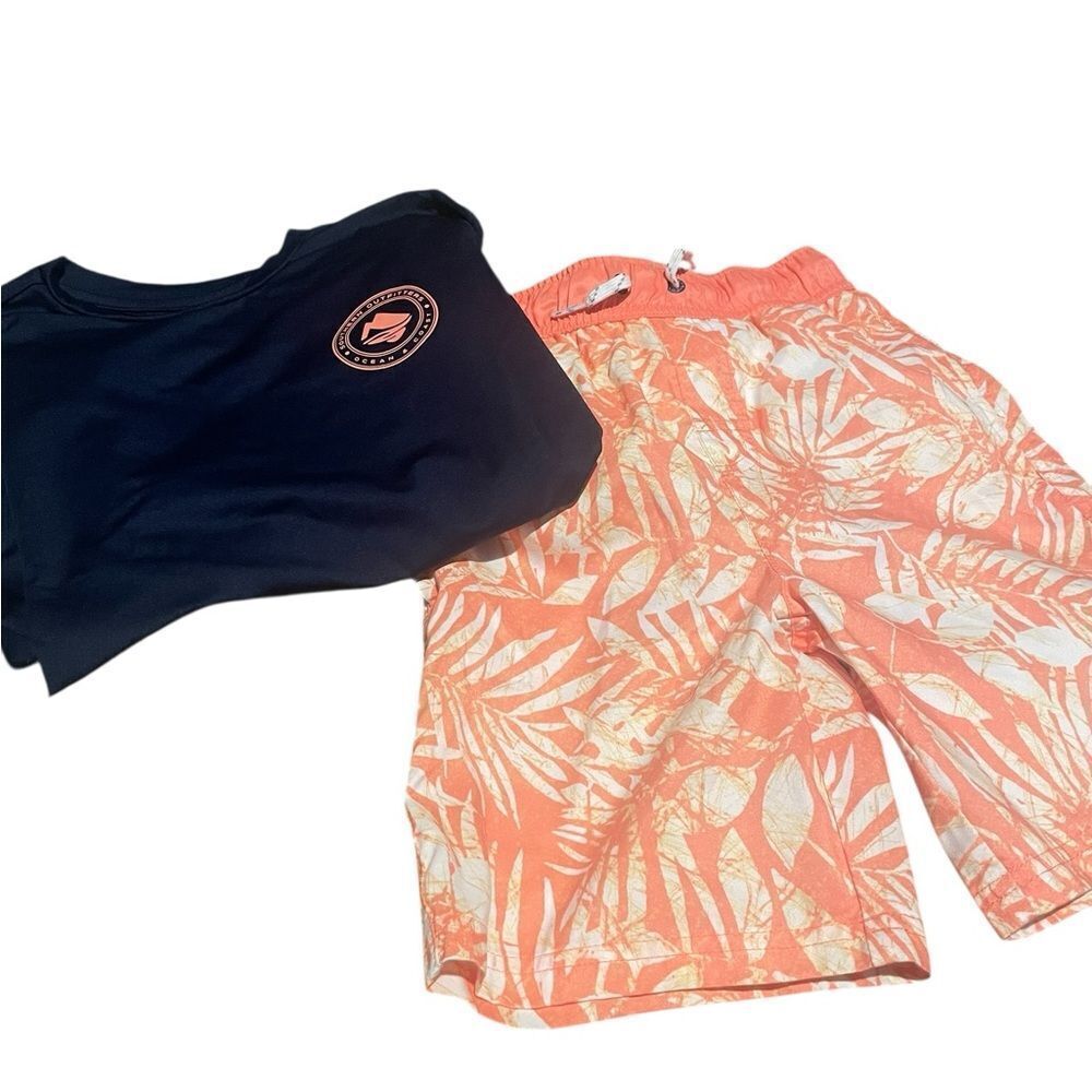 Ocean Coast Coral Leaf Print Kids Swim Trunks and matching rash guard excellent